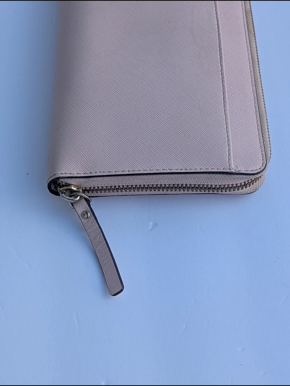Kate Spade New York Blush Pink Saffiano Leather Zip Around Wallet Organizer